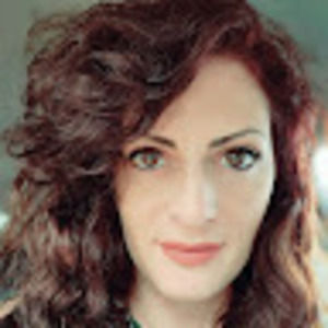 Meet your Posher, Ayla